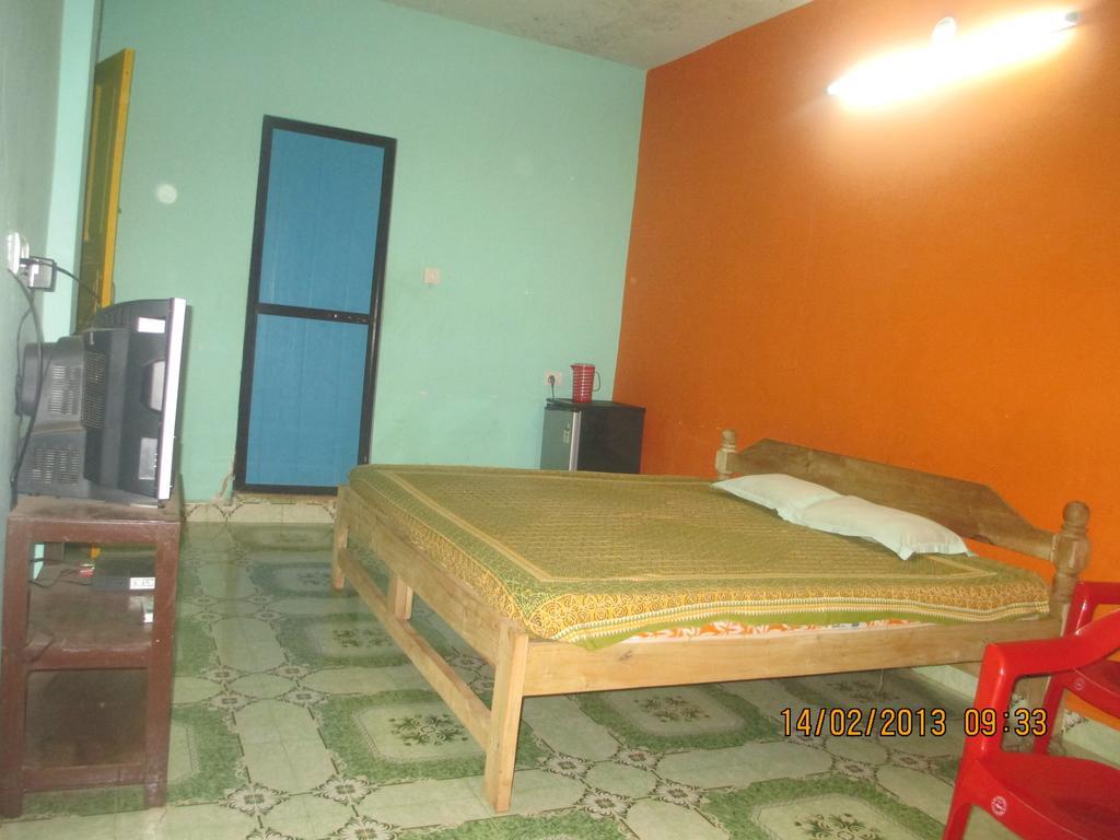 Subhash Guest House Baga Δωμάτιο φωτογραφία